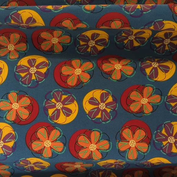 LuLaRoe Azure Skirt, size medium NWT - Picture 2 of 3